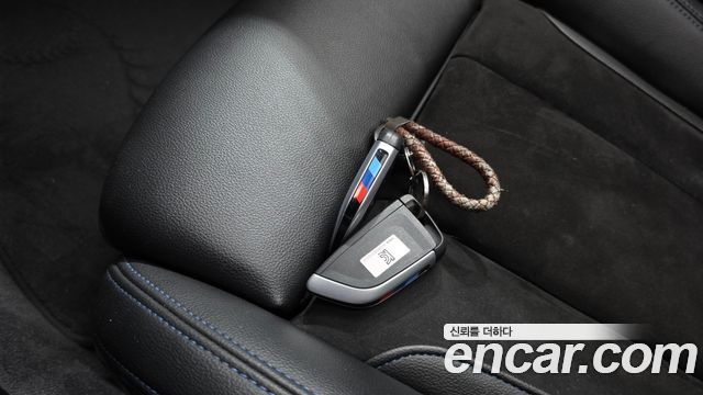 BMW 3-Series 2021 — photo 21