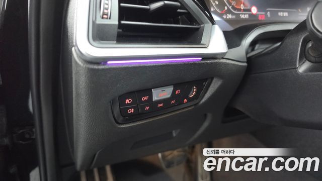 BMW 3-Series 2021 — photo 25