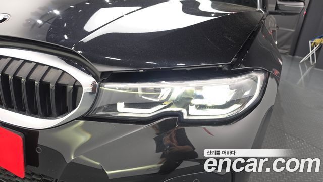 BMW 3-Series 2021 — photo 8