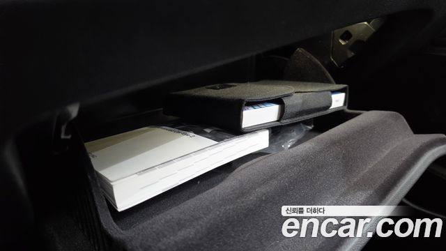 BMW 3-Series 2021 — photo 29