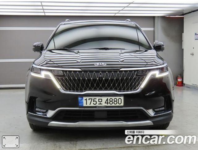 Kia Canival 2021 — photo 3
