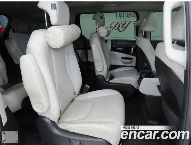 Kia Canival 2021 — photo 10