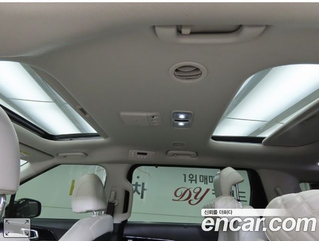 Kia Canival 2021 — photo 20