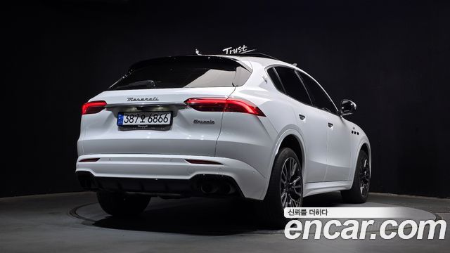 Maserati Grecale 2023 — photo 2