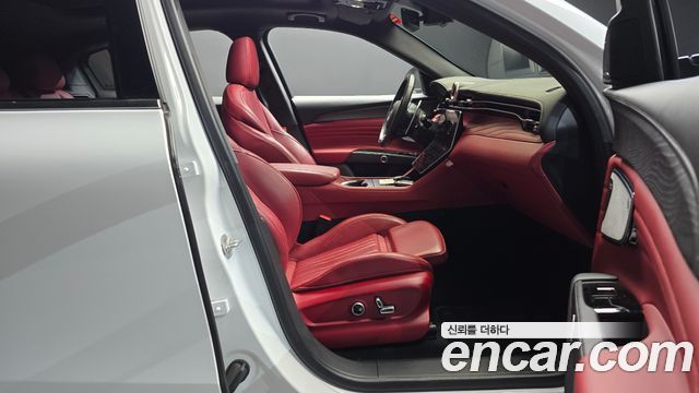 Maserati Grecale 2023 — photo 17