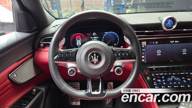 Maserati Grecale 2023 — photo 19