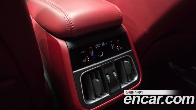 Maserati Grecale 2023 — photo 25