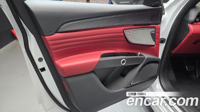 Maserati Grecale 2023 — photo 14