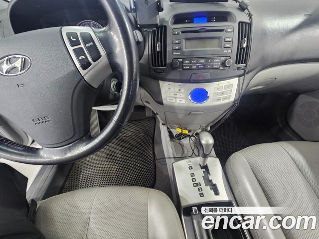 Hyundai AVANTE 2009 — photo 13