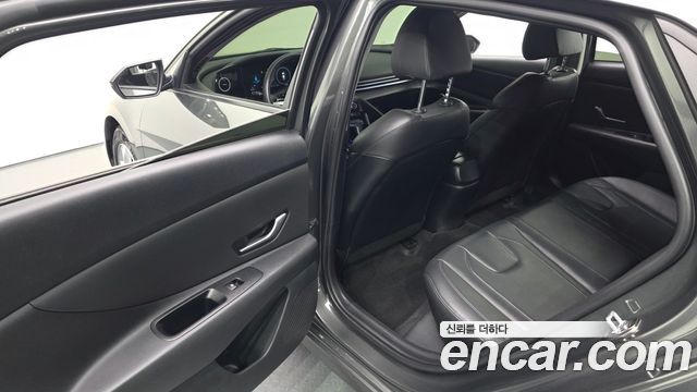 Hyundai AVANTE 2021 — photo 11