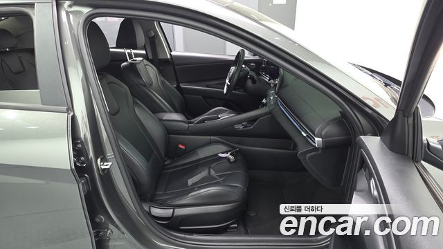 Hyundai AVANTE 2021 — photo 12