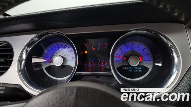 Ford Mustang 2012 — photo 8