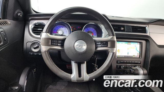 Ford Mustang 2012 — photo 14