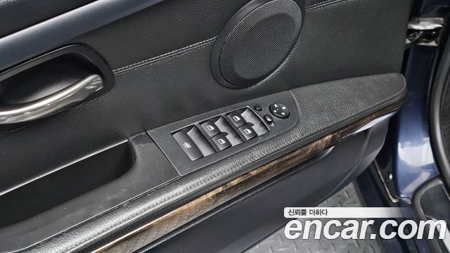 BMW 3-Series 2008 — photo 24