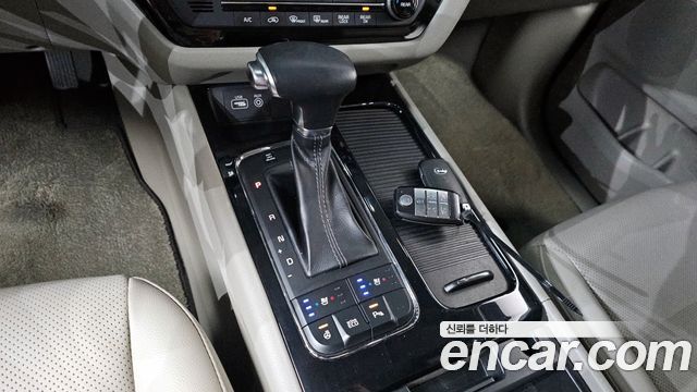Kia Canival 2018 — photo 9