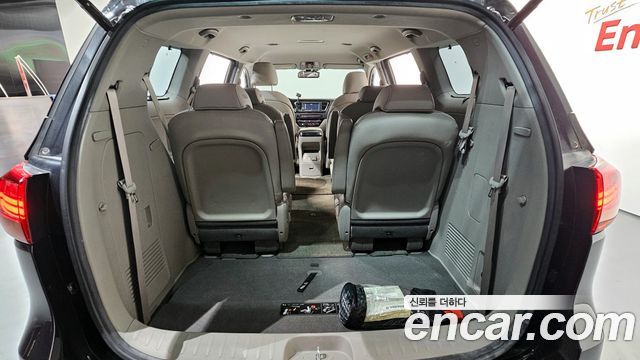 Kia Canival 2018 — photo 19