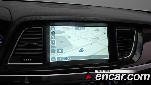 Genesis G80 2018 — photo 20
