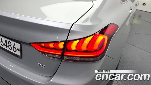 Genesis G80 2018 — photo 9