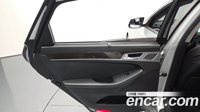 Genesis G80 2018 — photo 15