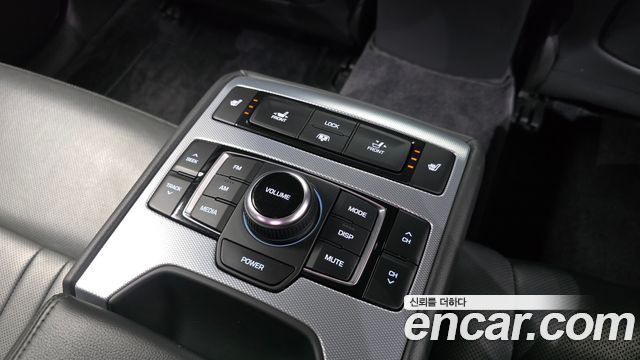 Genesis G80 2018 — photo 28