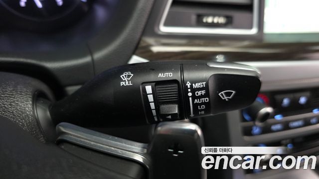 Genesis G80 2018 — photo 29