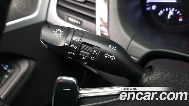 Genesis G80 2018 — photo 30