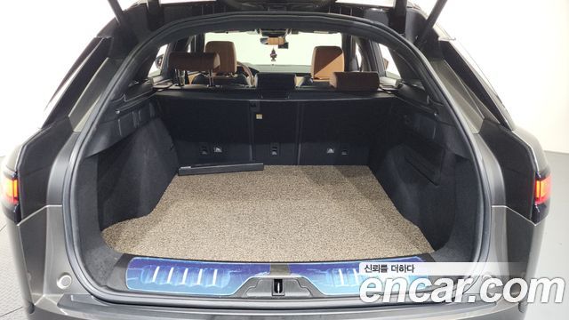 Land Rover Range Rover Velar 2018 — photo 25