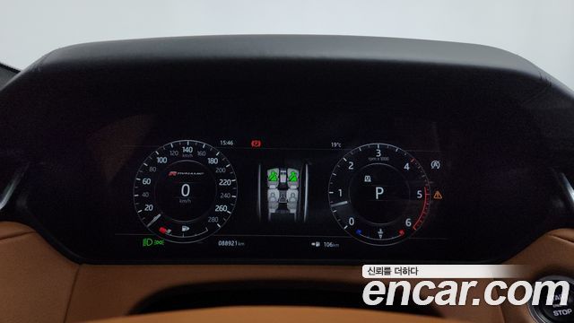 Land Rover Range Rover Velar 2018 — photo 26