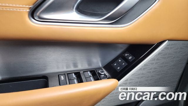 Land Rover Range Rover Velar 2018 — photo 35