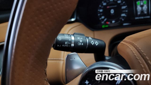 Land Rover Range Rover Velar 2018 — photo 36