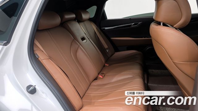 Genesis G80 2022 — photo 17