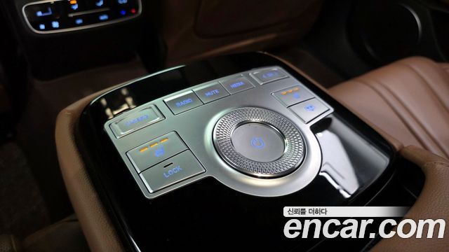 Genesis G80 2022 — photo 25