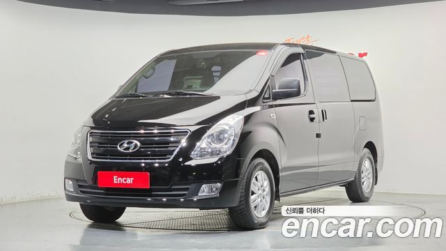 Hyundai Starex 2017 — photo 1