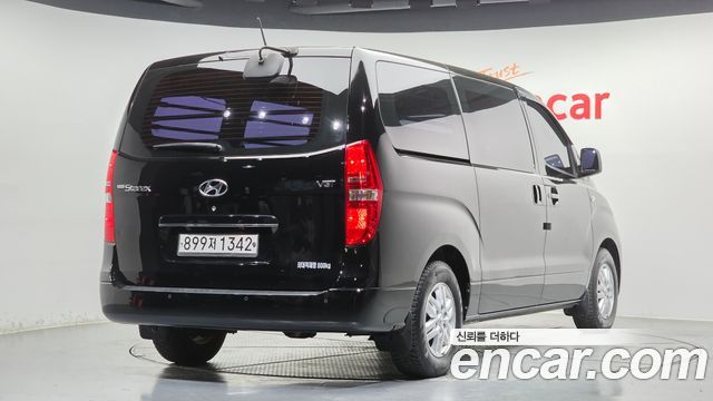 Hyundai Starex 2017 — photo 2
