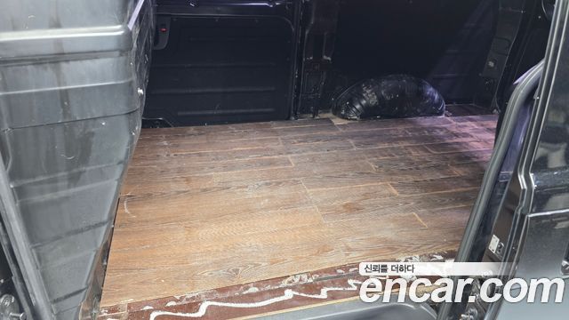 Hyundai Starex 2017 — photo 18