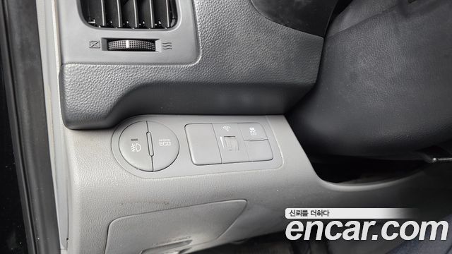 Hyundai Starex 2017 — photo 24