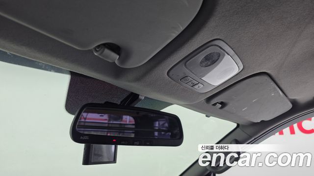 Hyundai Starex 2017 — photo 25