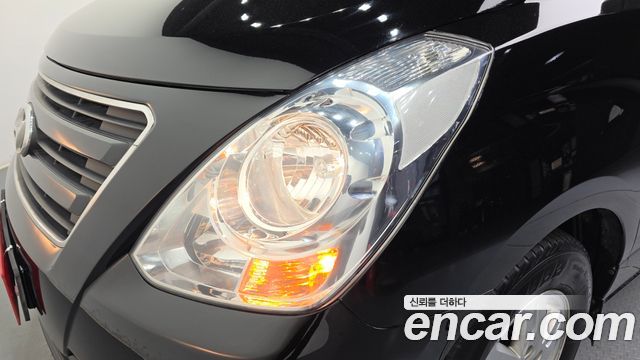 Hyundai Starex 2017 — photo 8