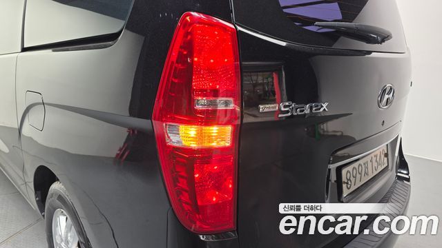 Hyundai Starex 2017 — photo 9