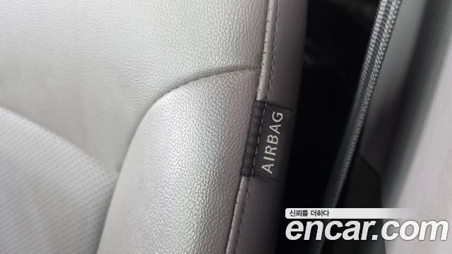 Hyundai Starex 2017 — photo 28