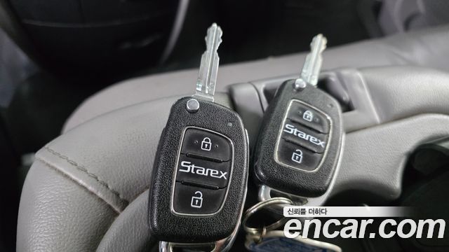 Hyundai Starex 2017 — photo 30