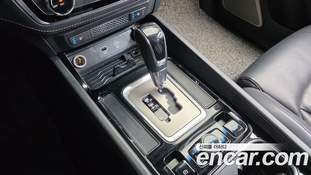 KG Mobility Rexton 2018 — photo 12