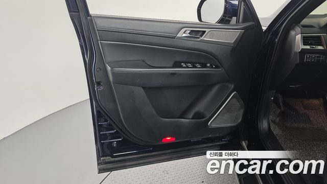 KG Mobility Rexton 2018 — photo 15