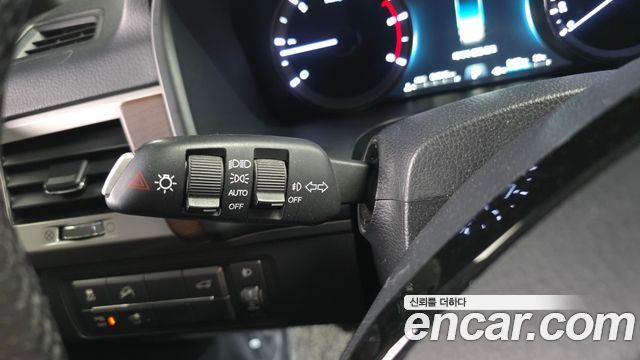 KG Mobility Rexton 2018 — photo 31