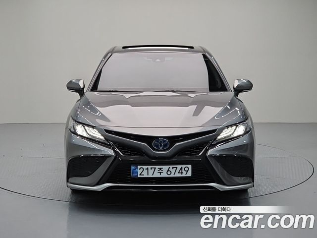 Toyota Camry 2024 — photo 2