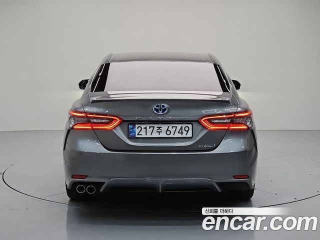 Toyota Camry 2024 — photo 3