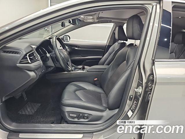 Toyota Camry 2024 — photo 10