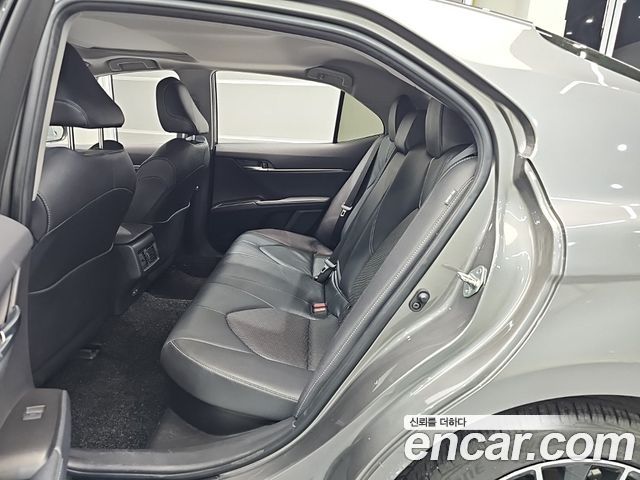 Toyota Camry 2024 — photo 11