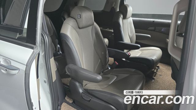 Kia Canival 2024 — photo 18