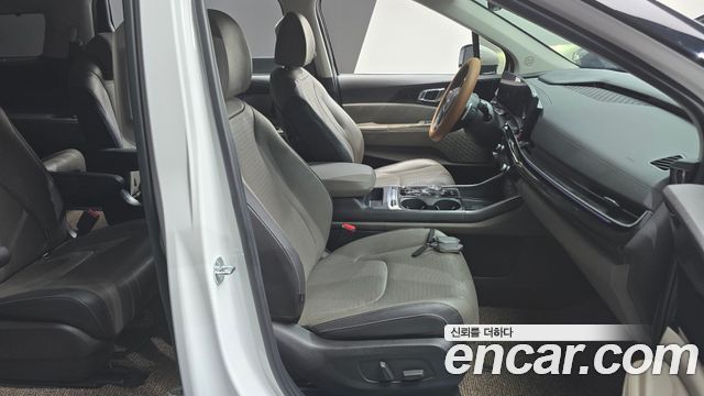 Kia Canival 2024 — photo 16